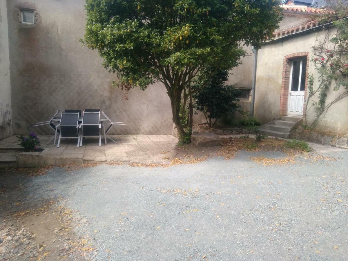 Les Mistinguettes Vila Pouzauges Exterior foto